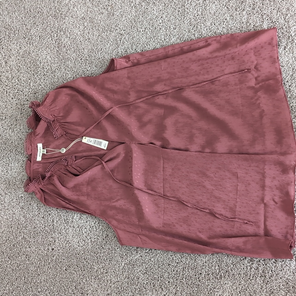NWT Max Studio Tank
